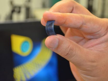 Nanotech supercapacitor batteries can charge in seconds and last all week